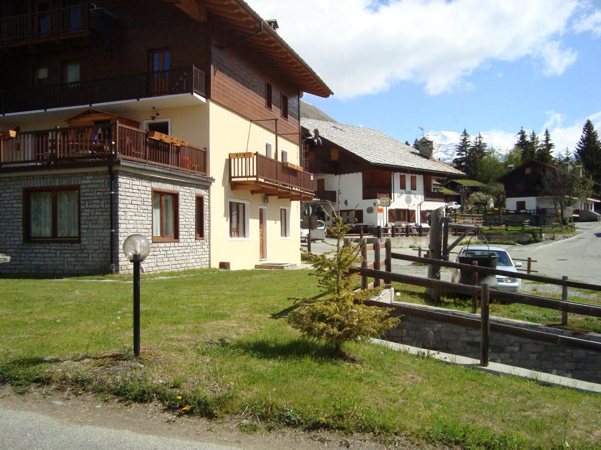 Affittacamere La Falconetta Champoluc Exterior foto