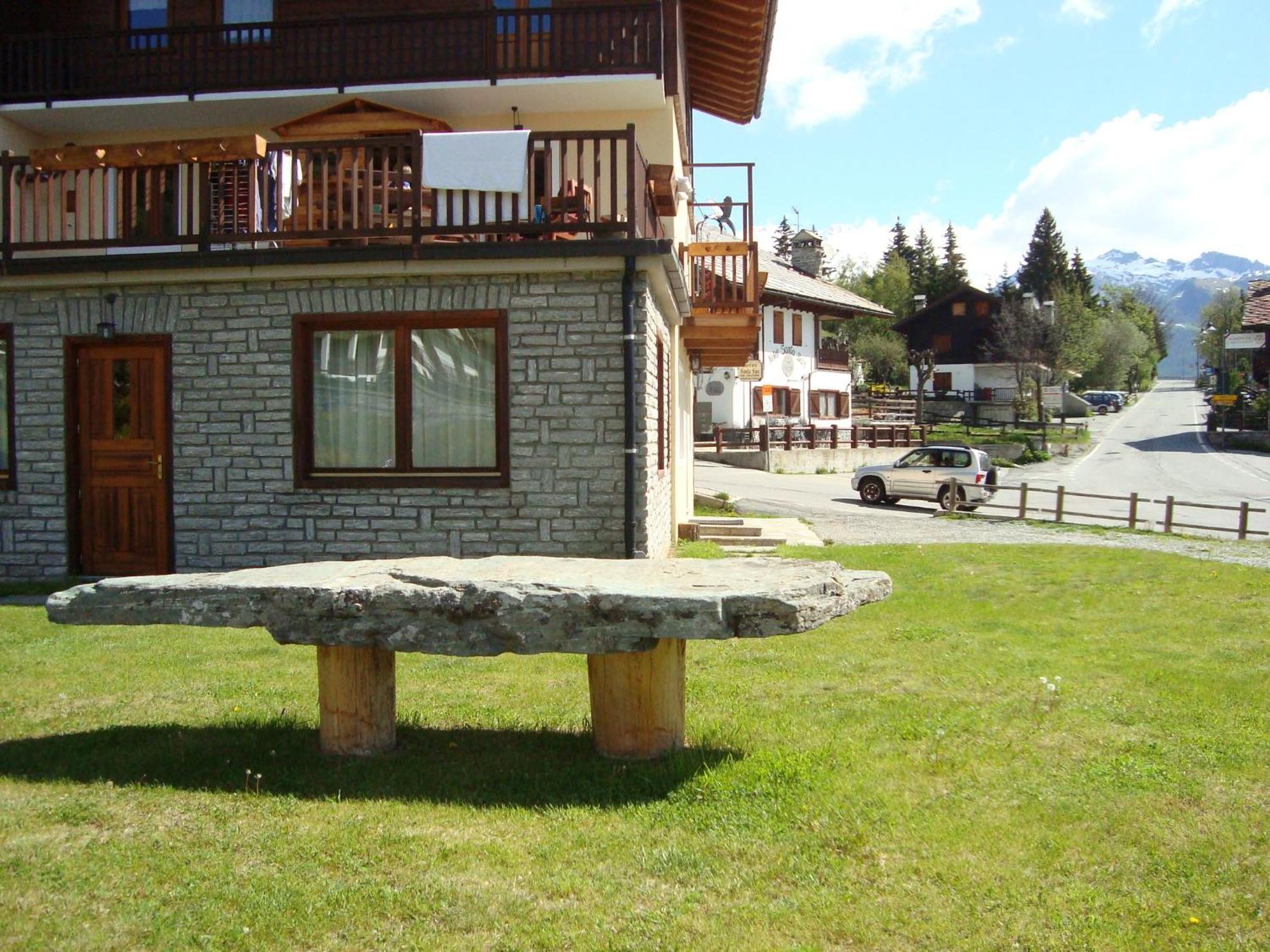 Affittacamere La Falconetta Champoluc Exterior foto